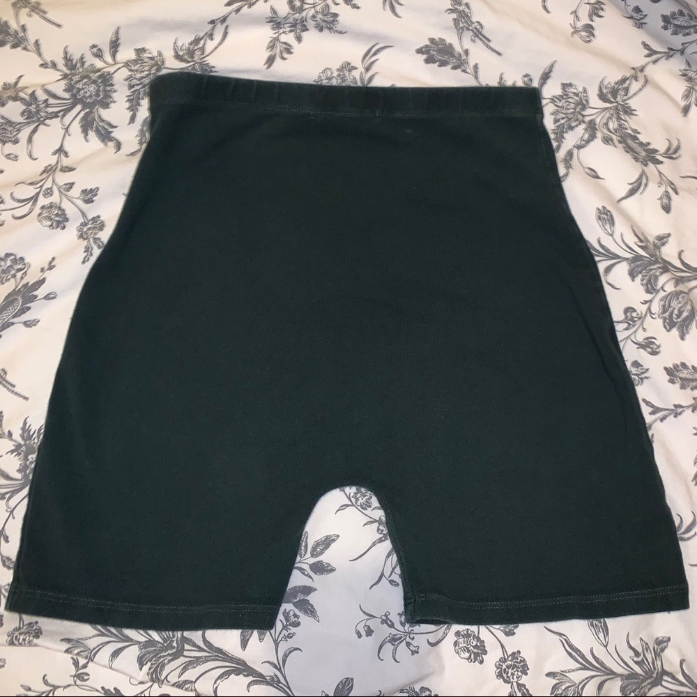 BRANDY MELVILLE BIKER GREEN SHORTS